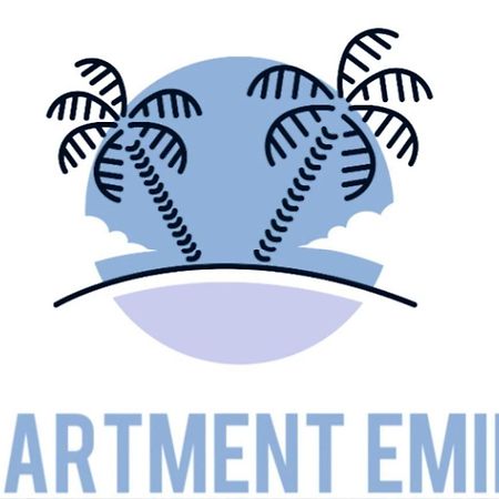 Apartment Emily Slatine Buitenkant foto