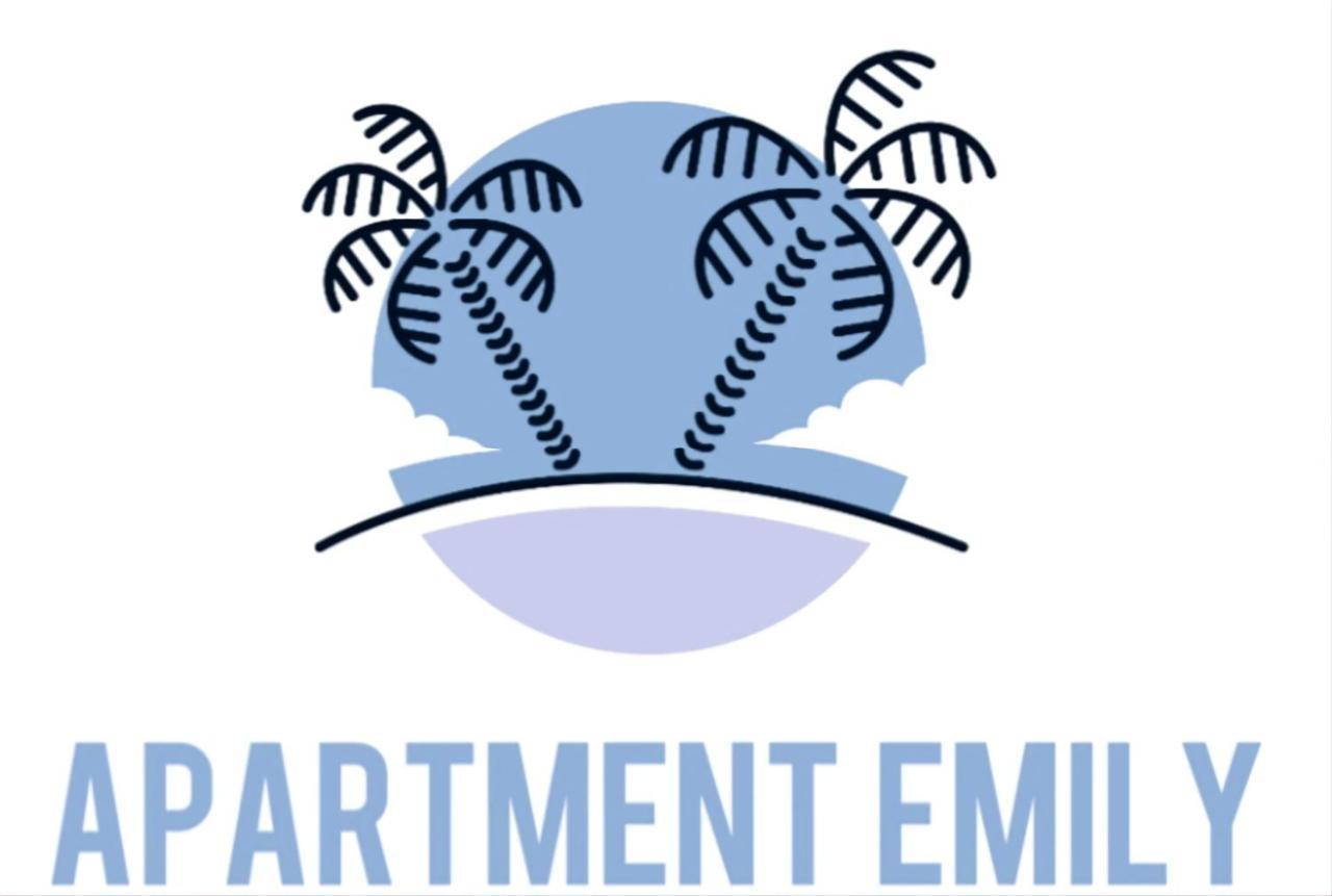 Apartment Emily Slatine Buitenkant foto
