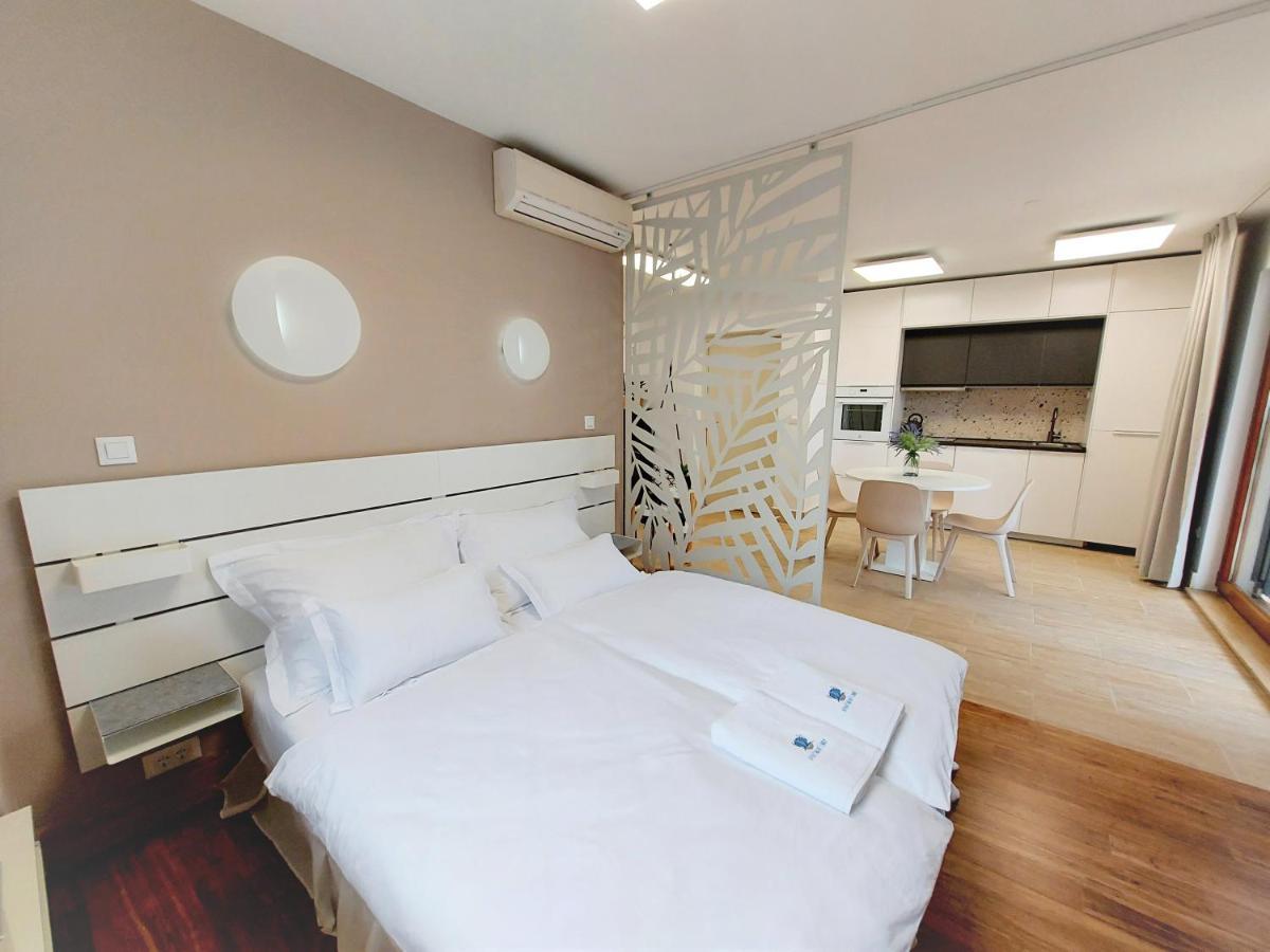 Apartment Emily Slatine Buitenkant foto
